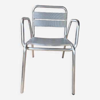 Stackable aluminum armchair