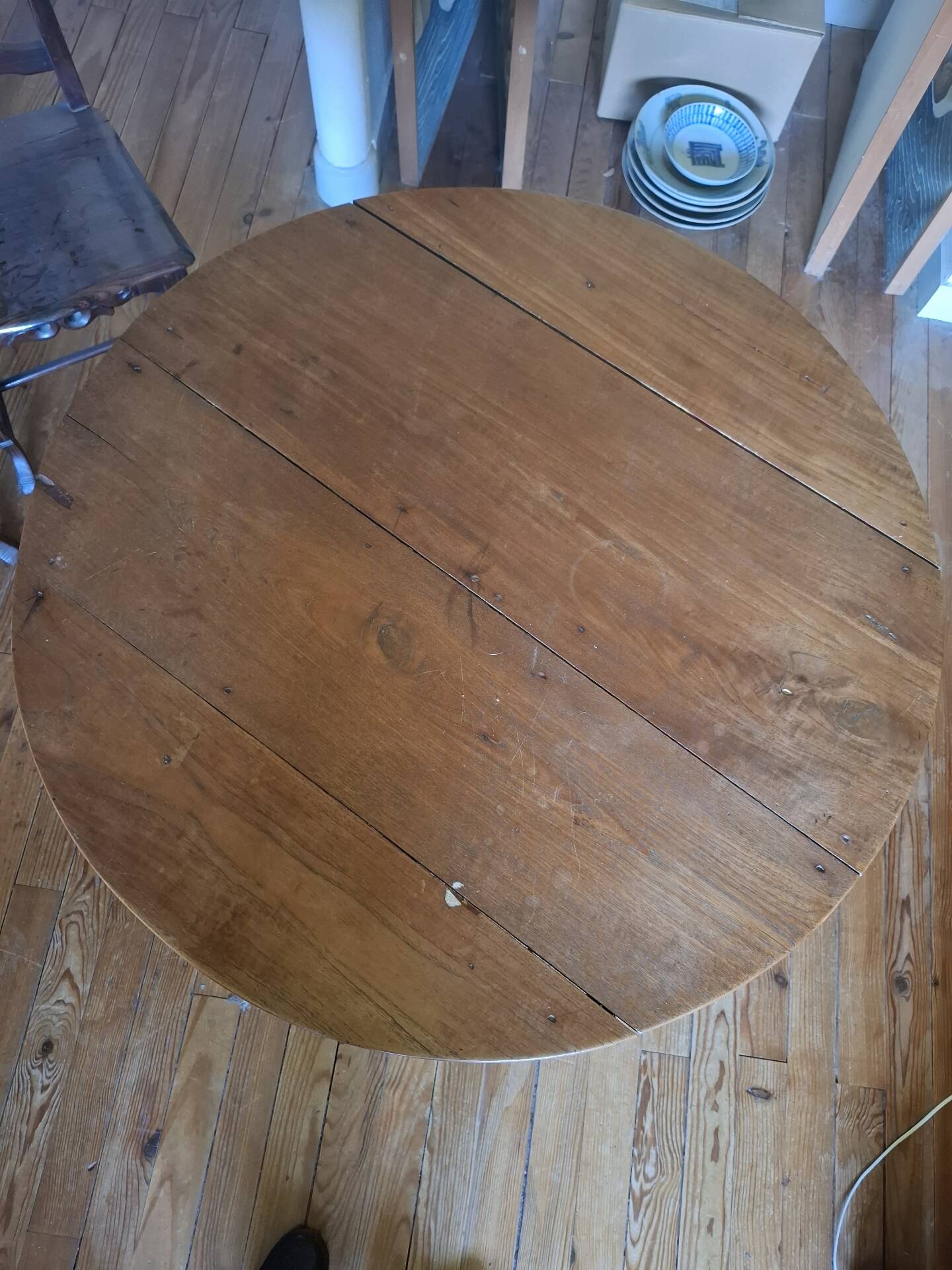 Table ronde bois massif