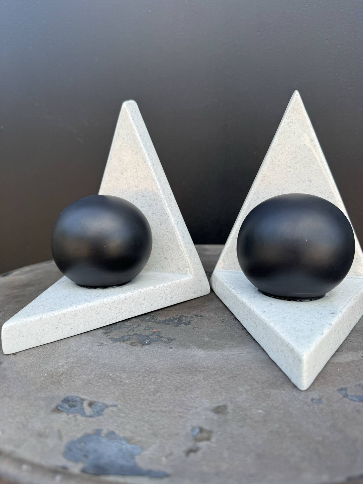 Ceramic bookends, Memphis design, 1980s.