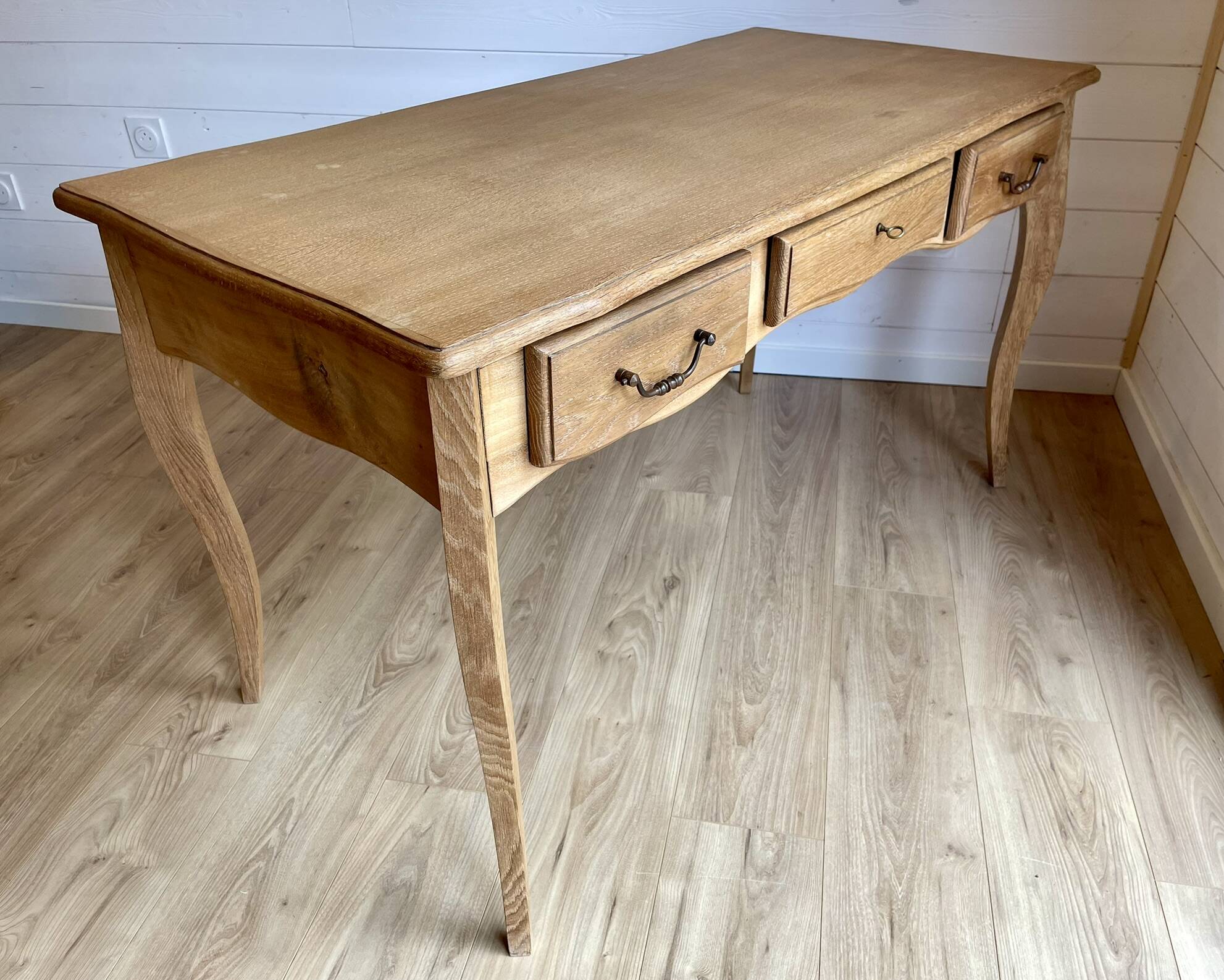 Vintage light wood desk with 3 drawers in Louis Philippe style, chic country.