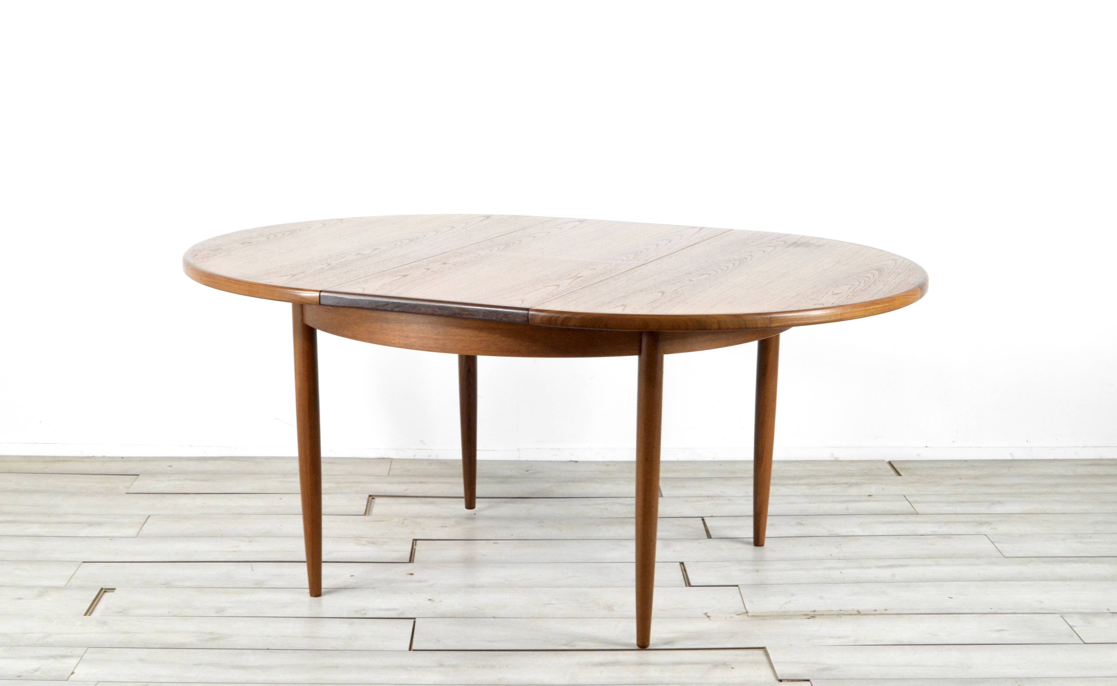 Midcentury Extending Round Teak Table By G Plan. Vintage Modern / Danish St