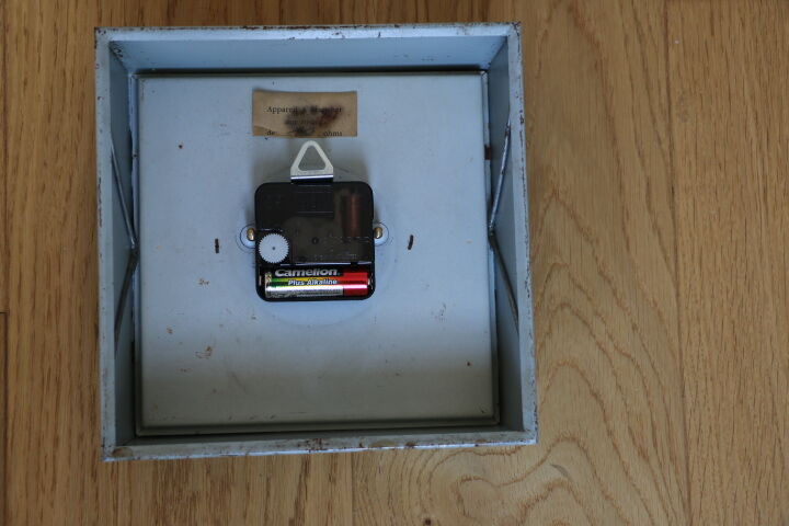 Wall clock by Brillie