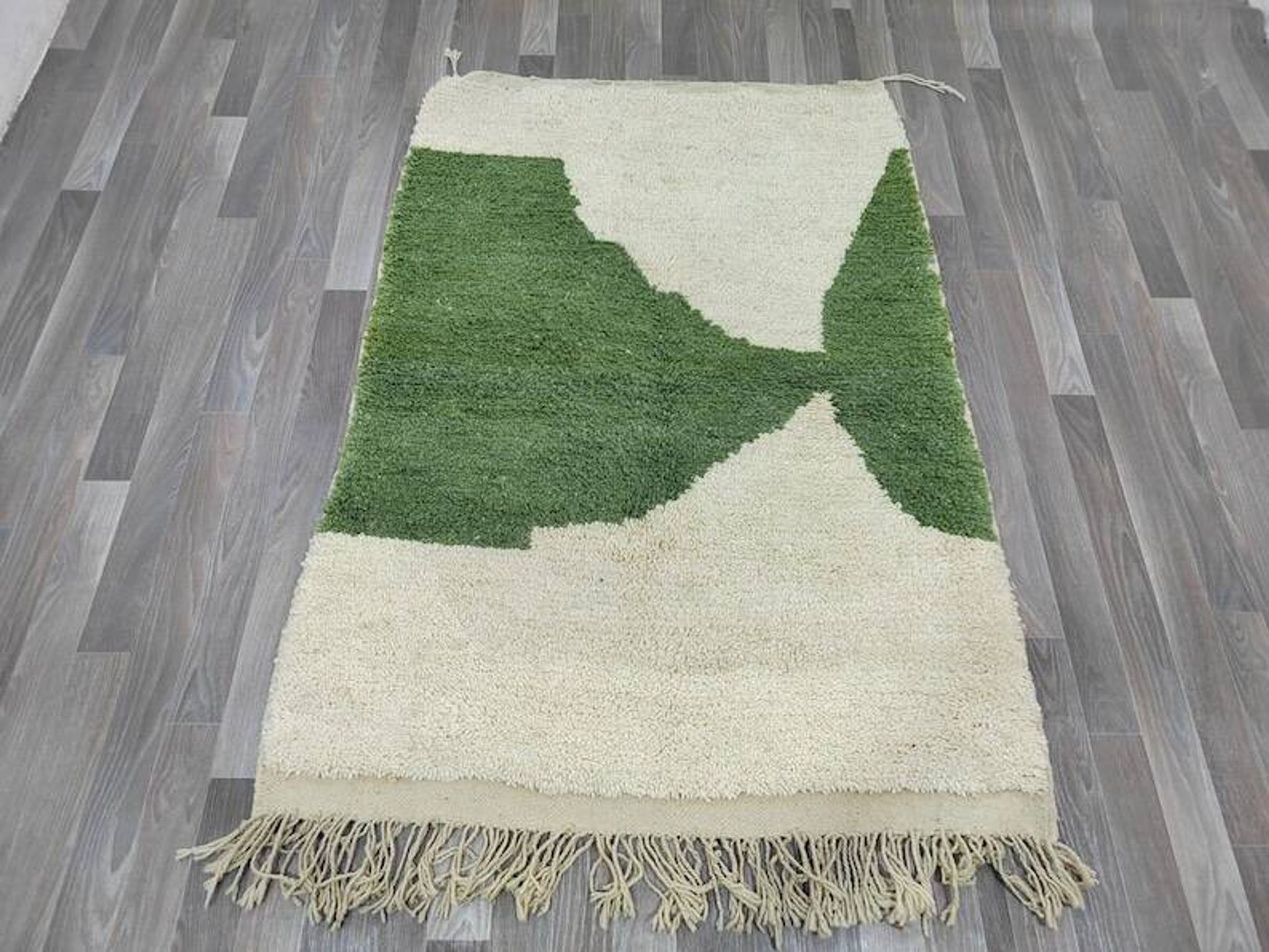 Handcrafted Boujaad rug 200cm x 300cm
