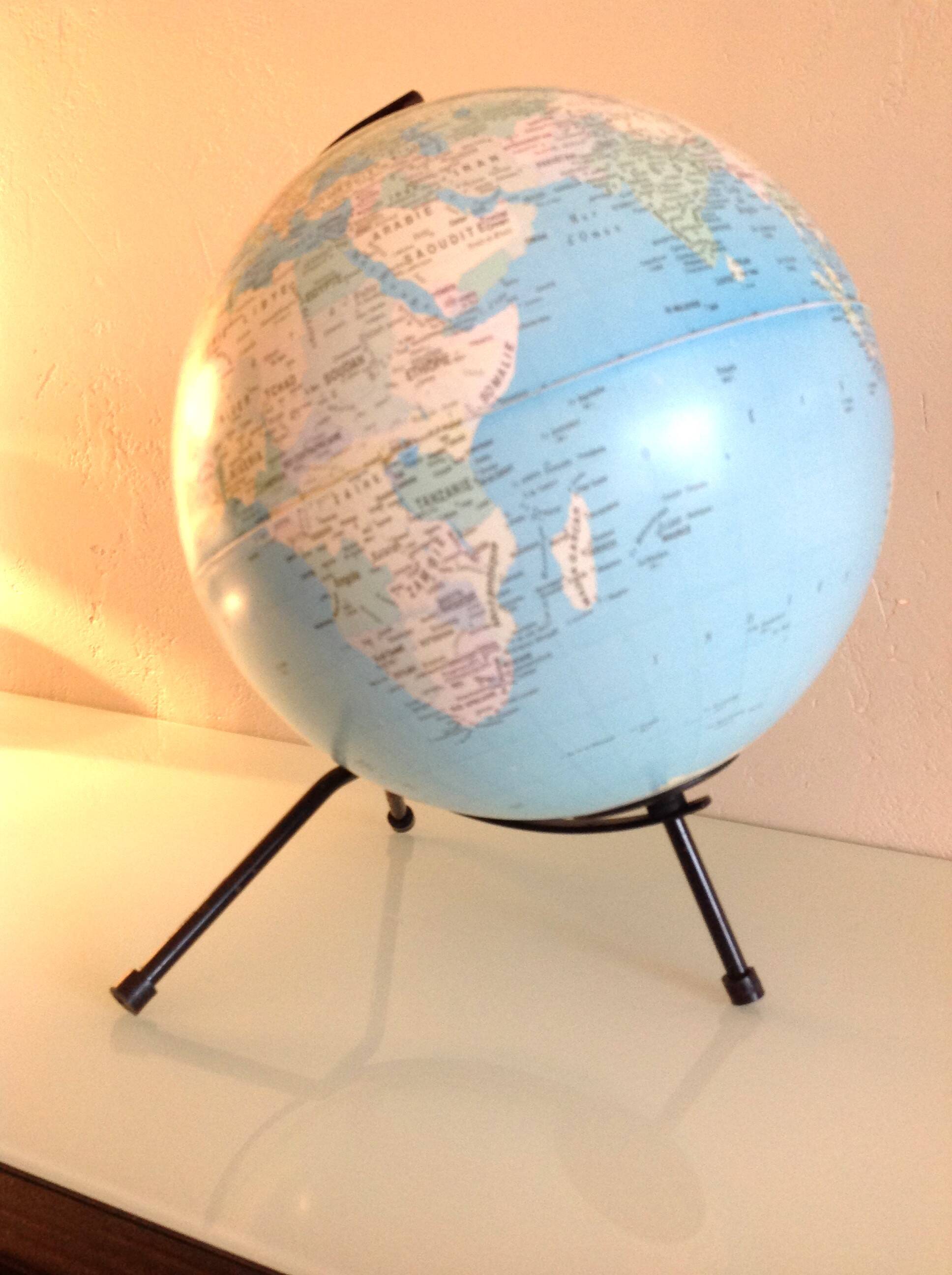 Girard and Barrère terrestrial globe on tripod base / vintage 50s-60s