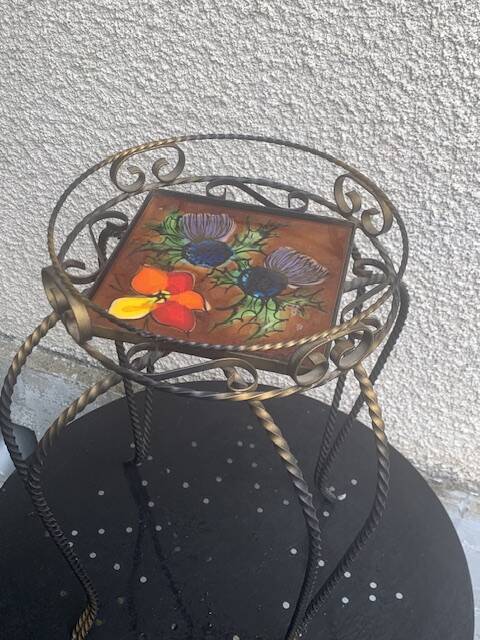 Plant door, iron harness forged twist black and golden and hand-painted ceramic tile