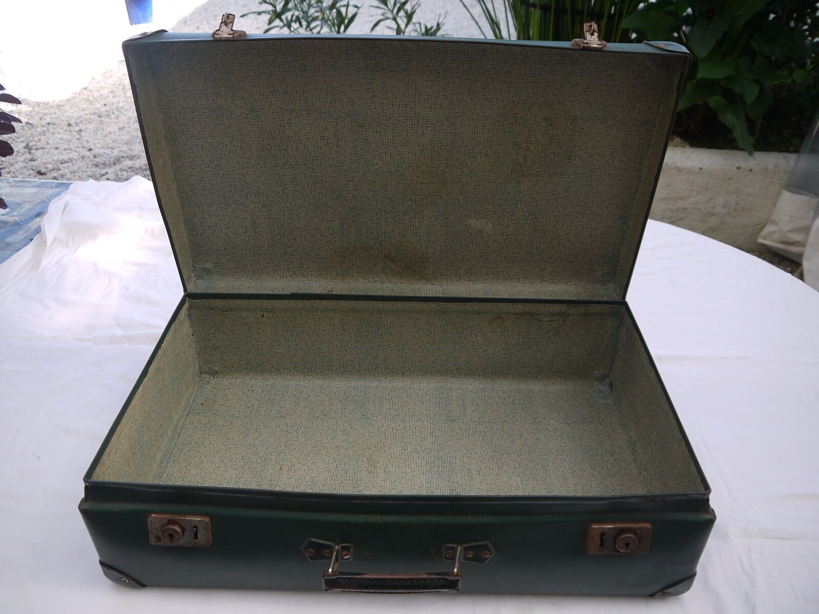 60s green case, in beautiful condition, 55cm x 32cm x 15cm