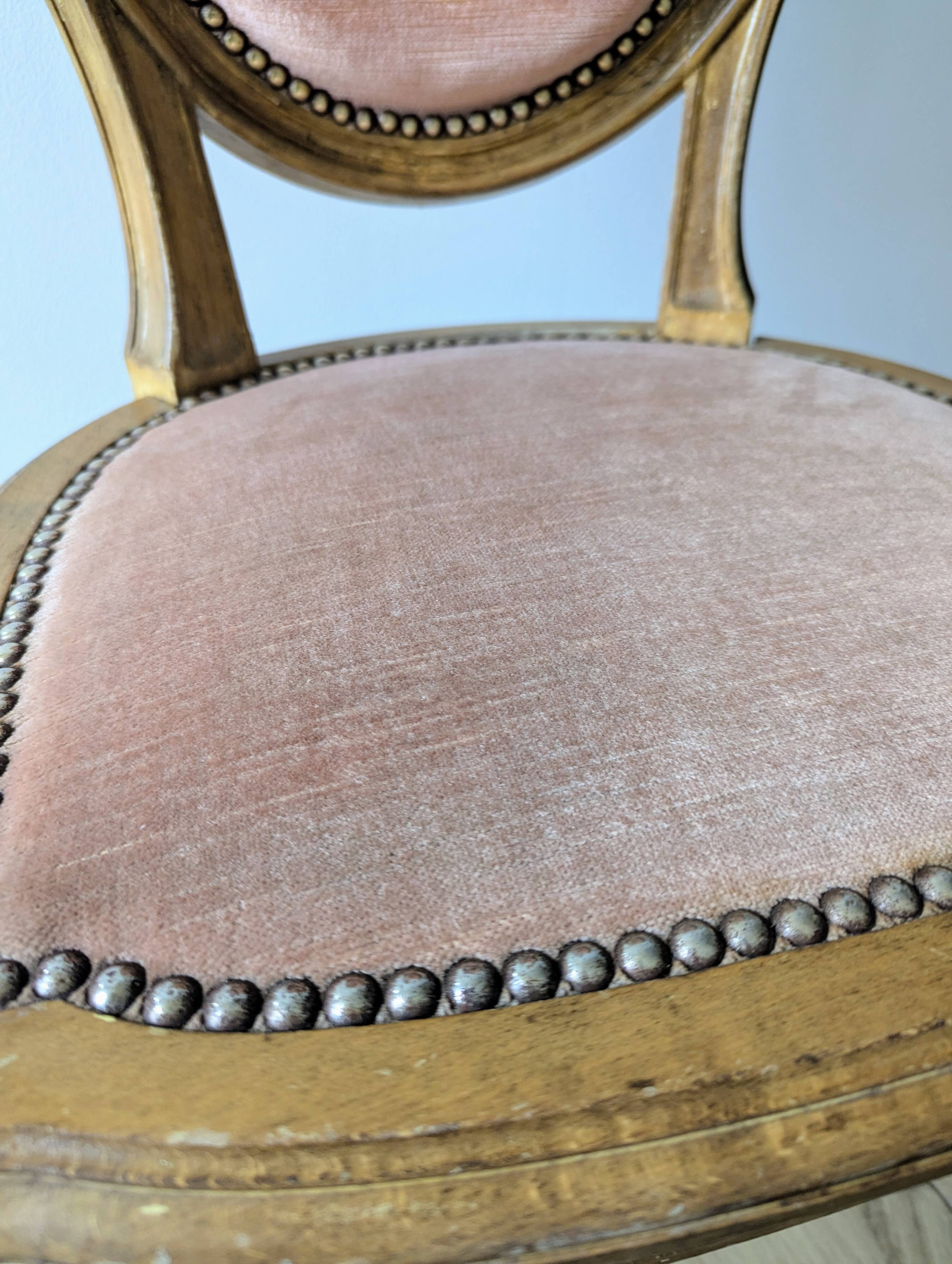 Louis XVI armchair with patina and antique velvet