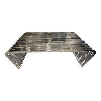 Table basse design en acier inoxydable