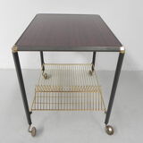 Table basse vintage sur roulettes avec porte-bagages