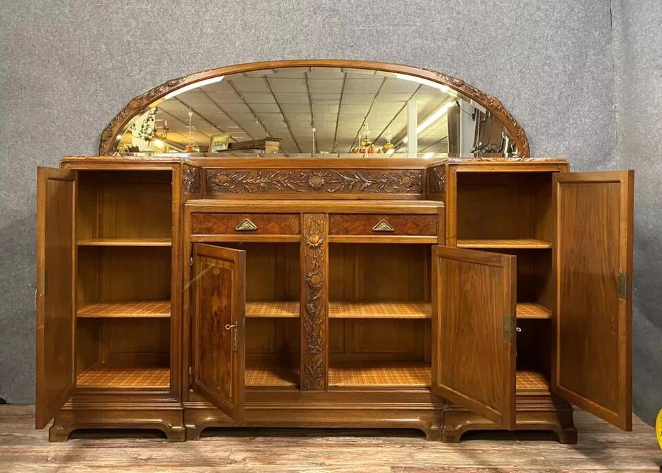After Majorelle: Art Nouveau period sideboard in walnut and burl circa 1900