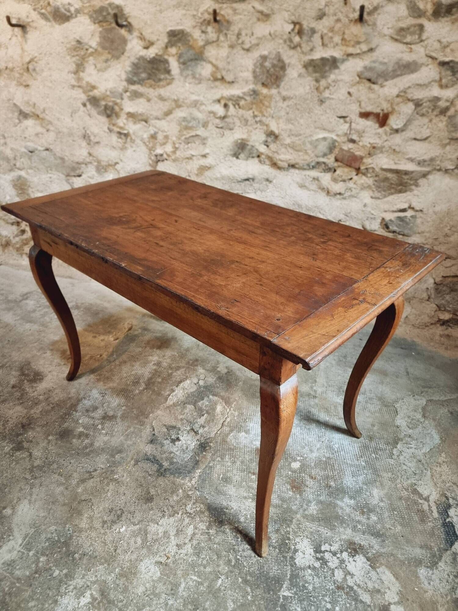 Louis XV provincial desk – 18th century – Walnut & Elm – 116 x 63 cm