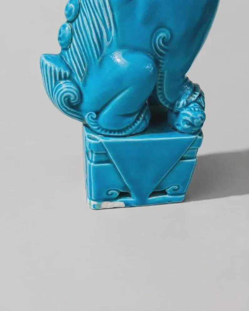 Pair of blue Fô dogs - glazed ceramic - Chinese blue - Mid 20th century
