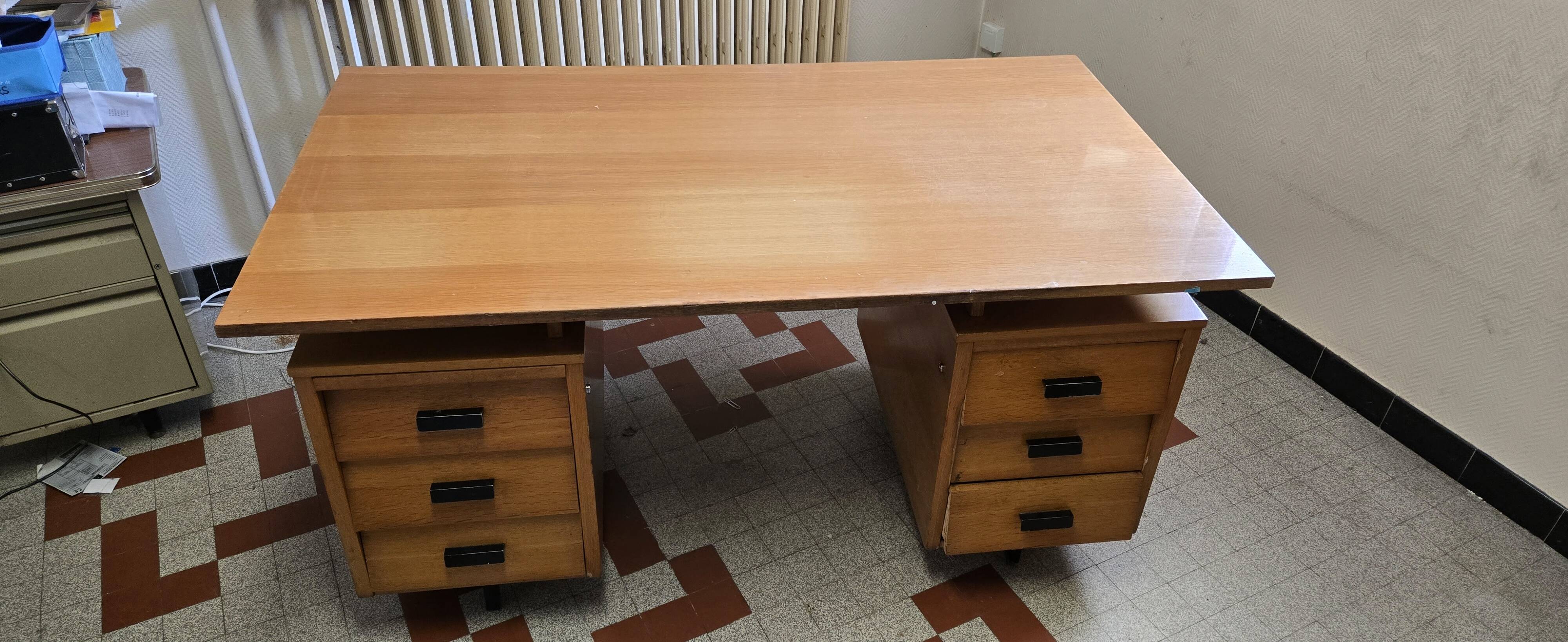 Bureau modèle CM172 par Pierre Paulin pour Thonet