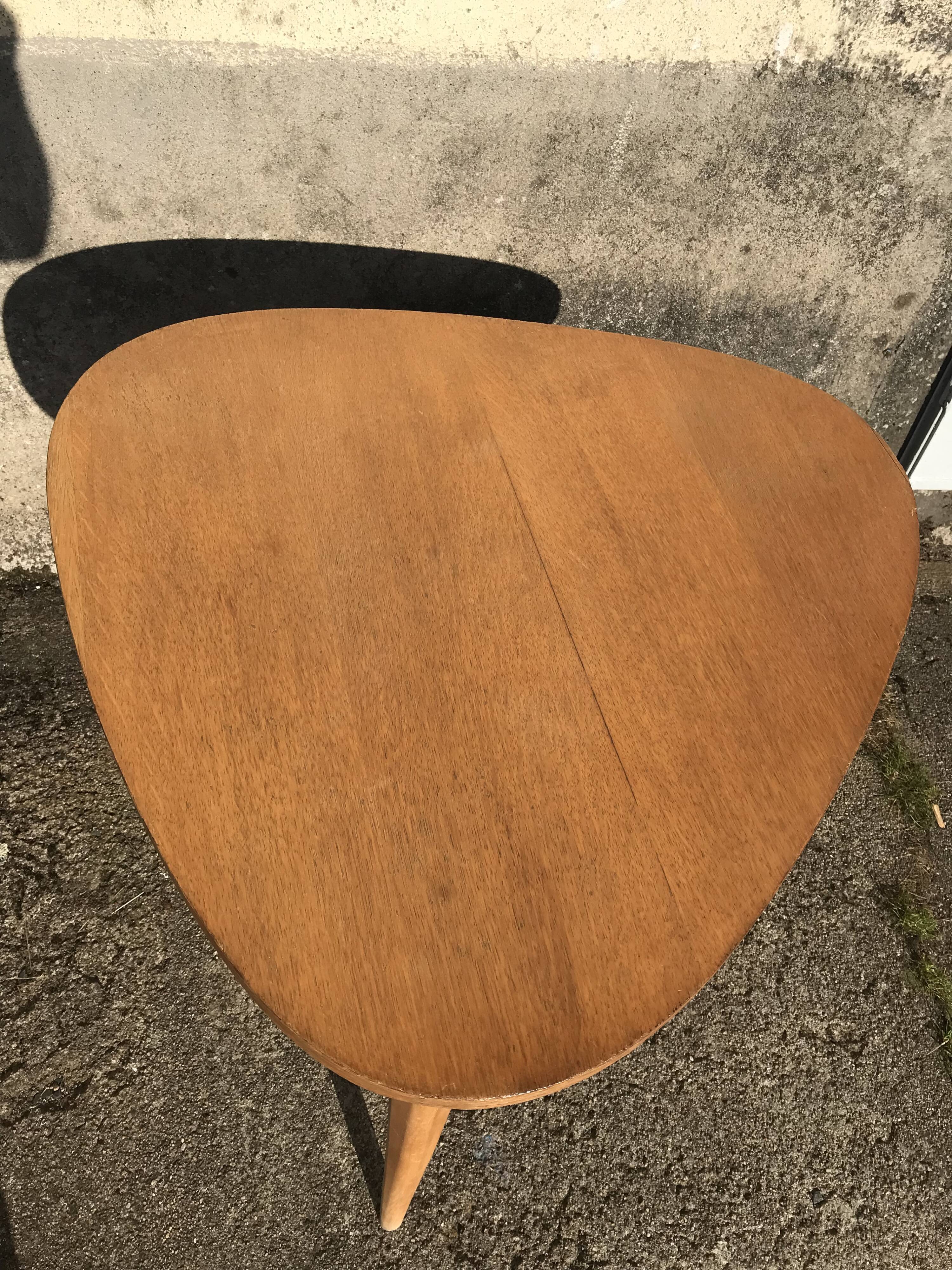 Table bistrot tripode en bois vintage