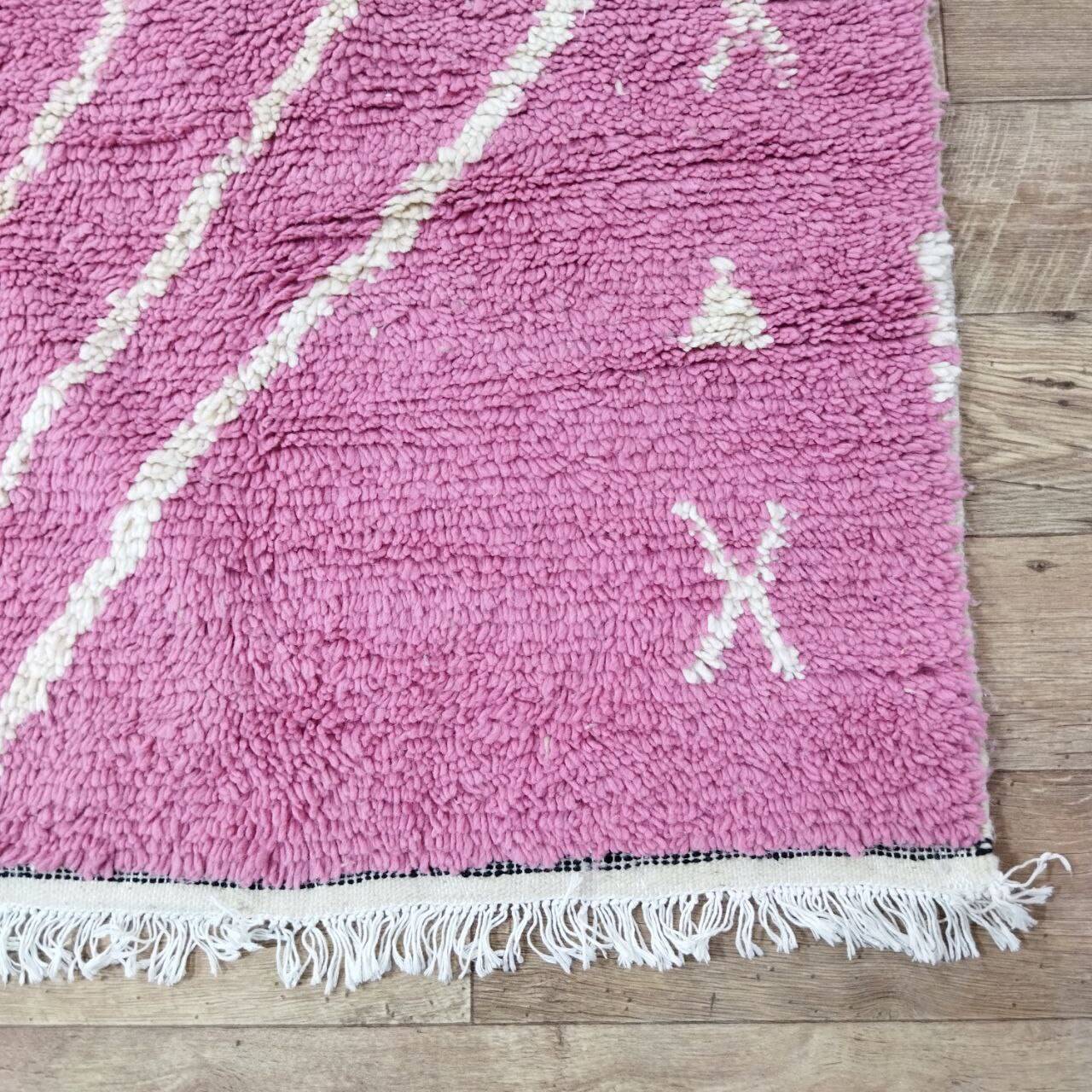 Handmade wool Berber rug 257x150 cm