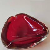 Ashtray/empty pocket in Murano/Italy blown Art glass. Color ruby red/amber