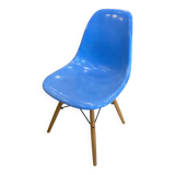 DSW chair turquoise fibre with oak dowel, light oak, Eames, Herman Miller.