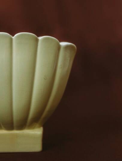 Ceramic fan vase by Giovanni Gariboldi for Richard Ginori