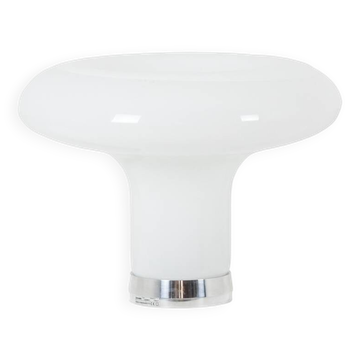 Angelo Mangiarotti. Lampe en opaline et métal chromé. Années 1980.