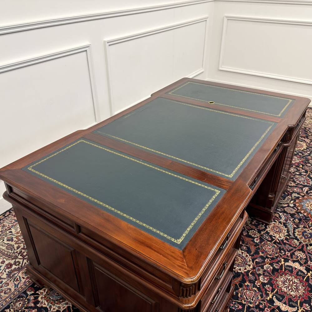 Classic English Partnerdesk Desk