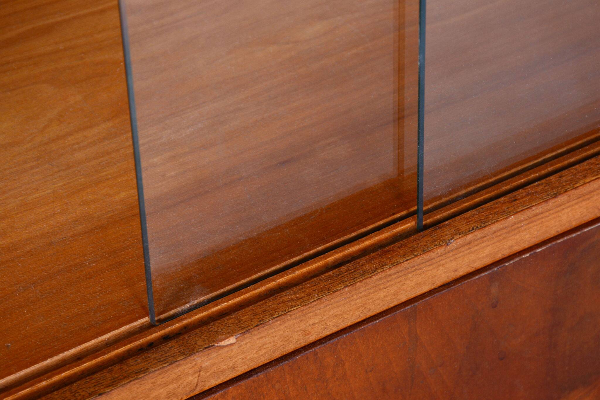 Restored Bauhaus Bookcase, Robert Slezák, Walnut and Chrome Plated Steel, 1930s
