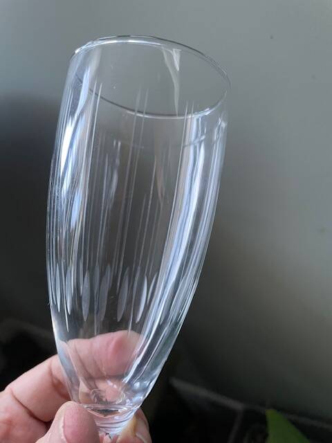 2 ancient engraved blown glass flutes