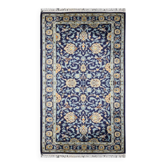 Kashan oriental iranian rug - handmade - dimensions: 1.37 x 0.68 cm