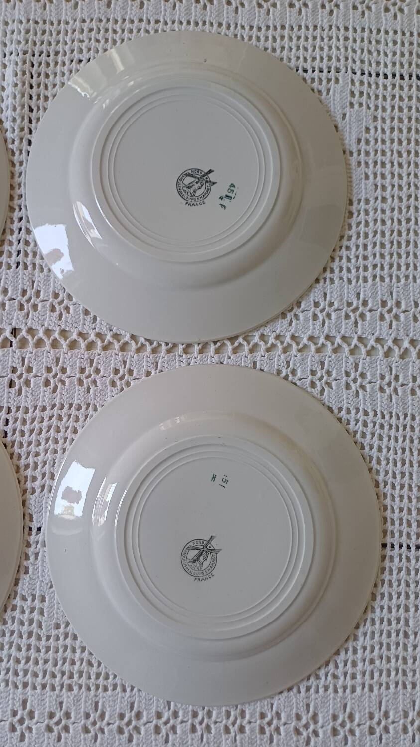 Set of 4 ironstone flat plates