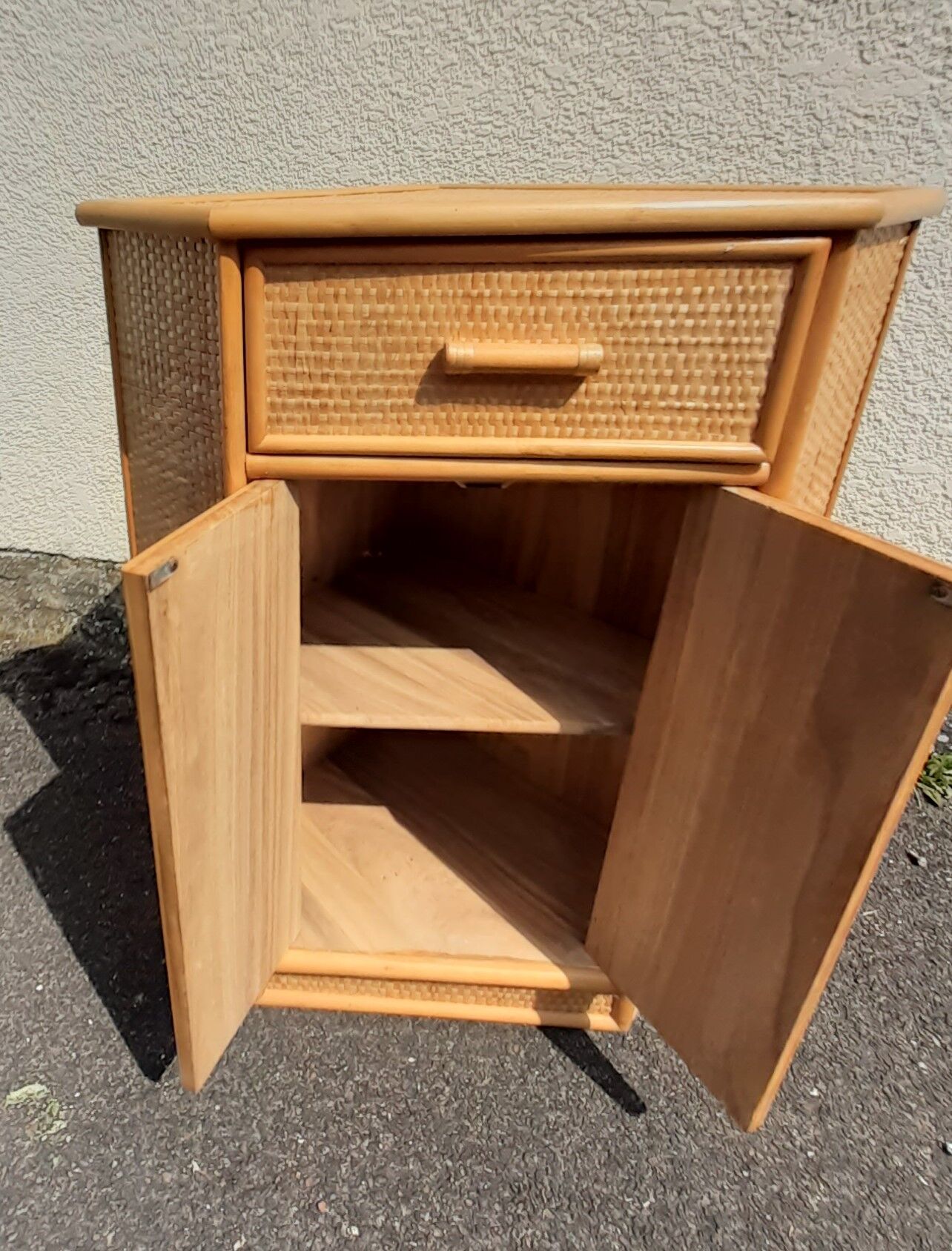 Vintage bamboo rattan notch