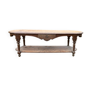 Magnificent draper's table