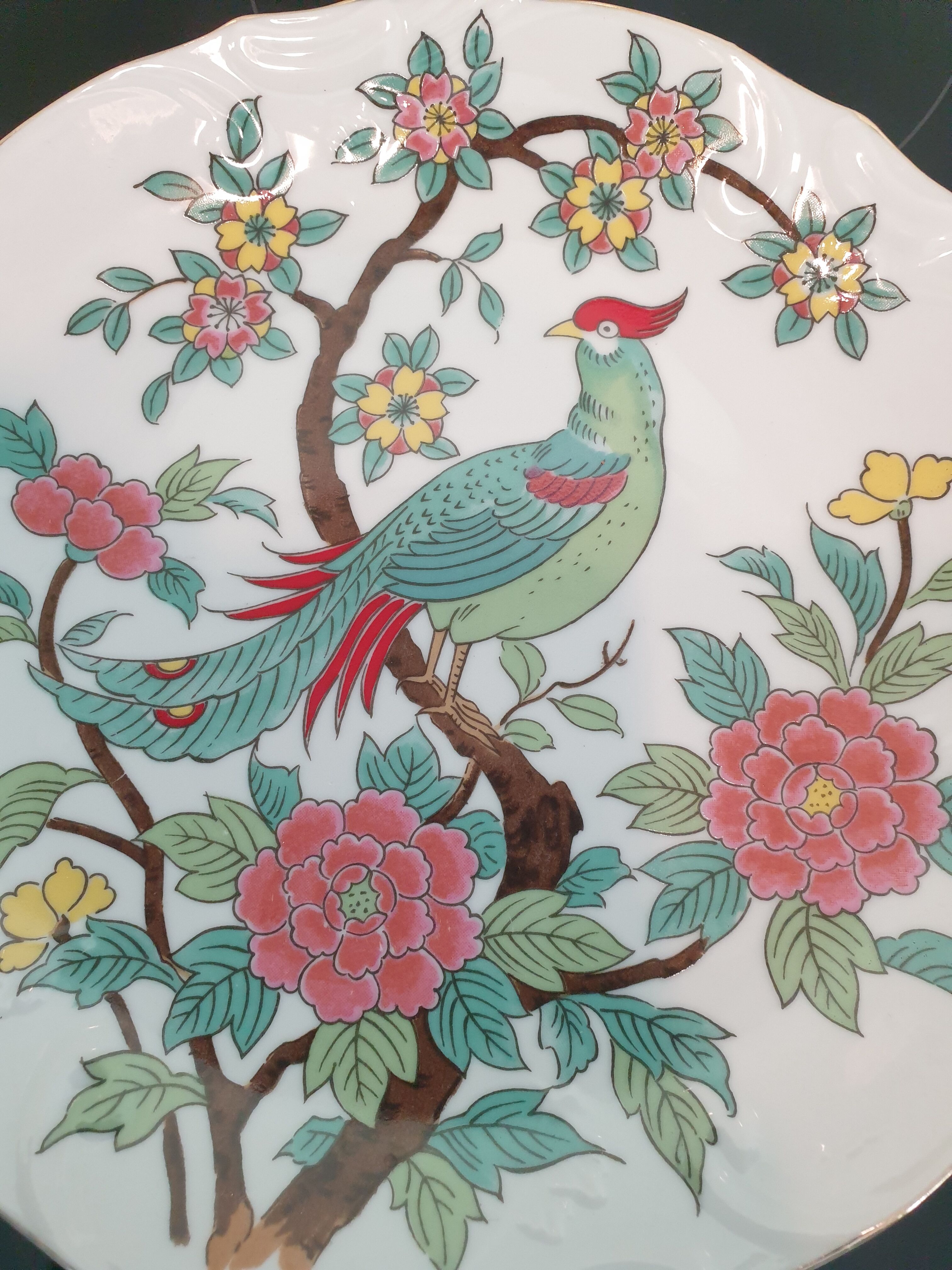2 Japanese plates with Parrots