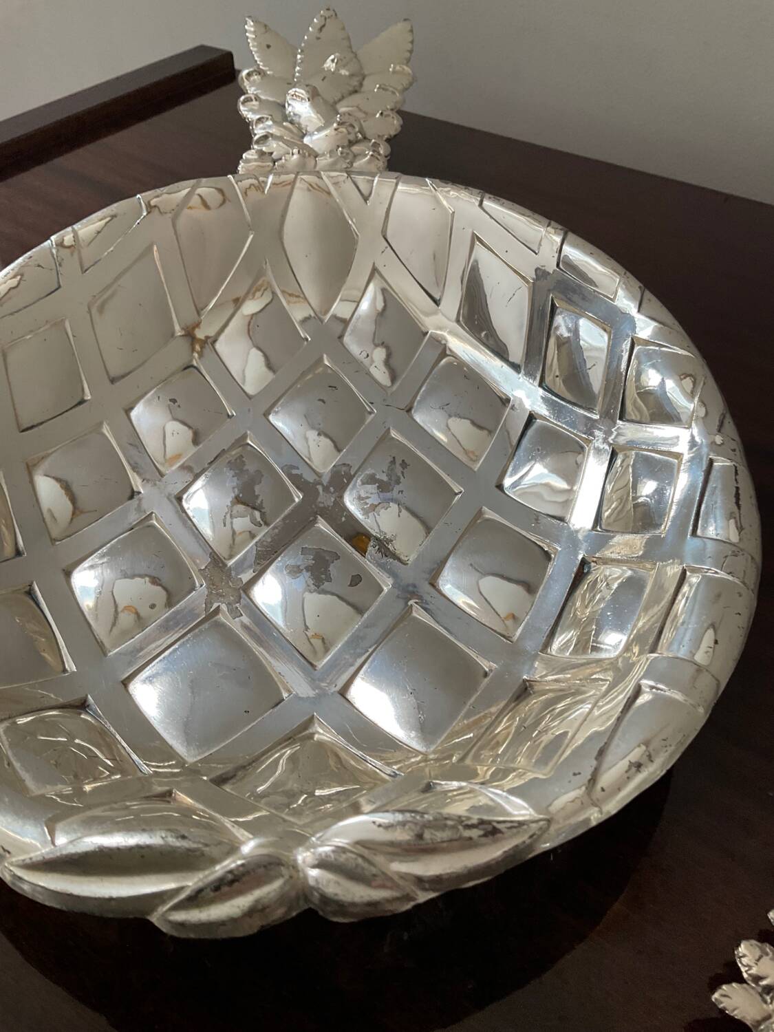 Pineapple cup series and 5 silver metal bowls