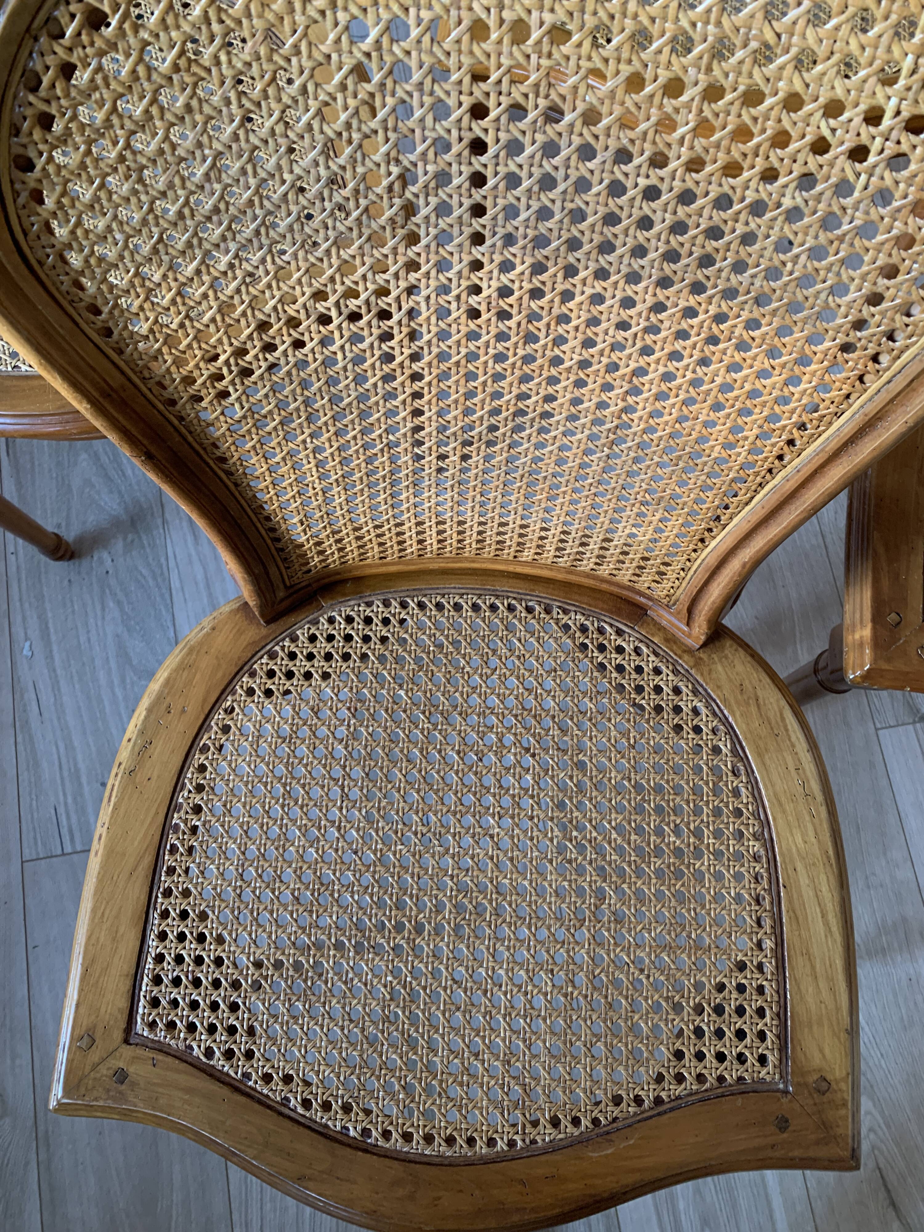 Lot of 4 chairs