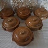 Soup bowls with lid and stoneware handles