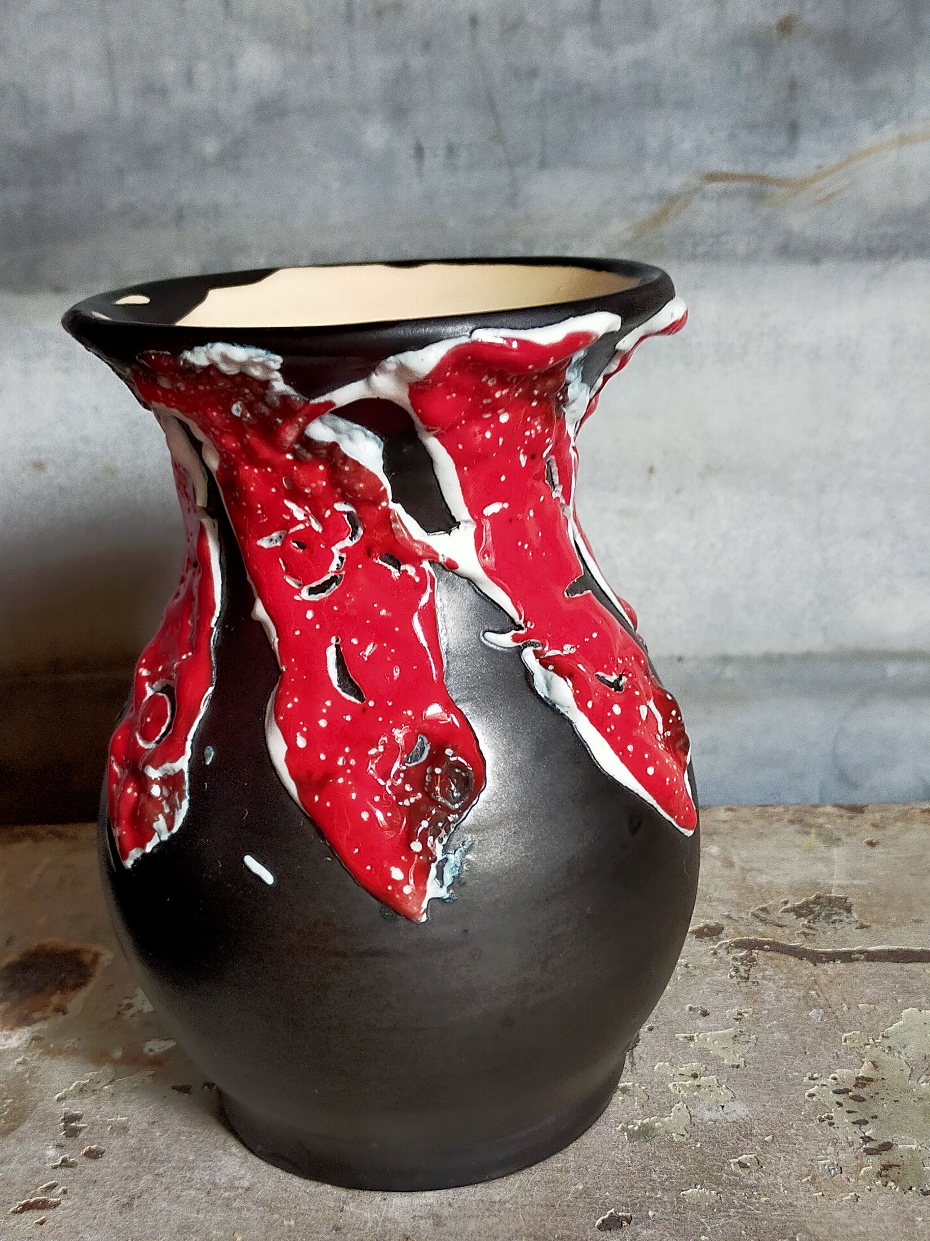 Duo of ceramic vases foams Fat Lava vintages