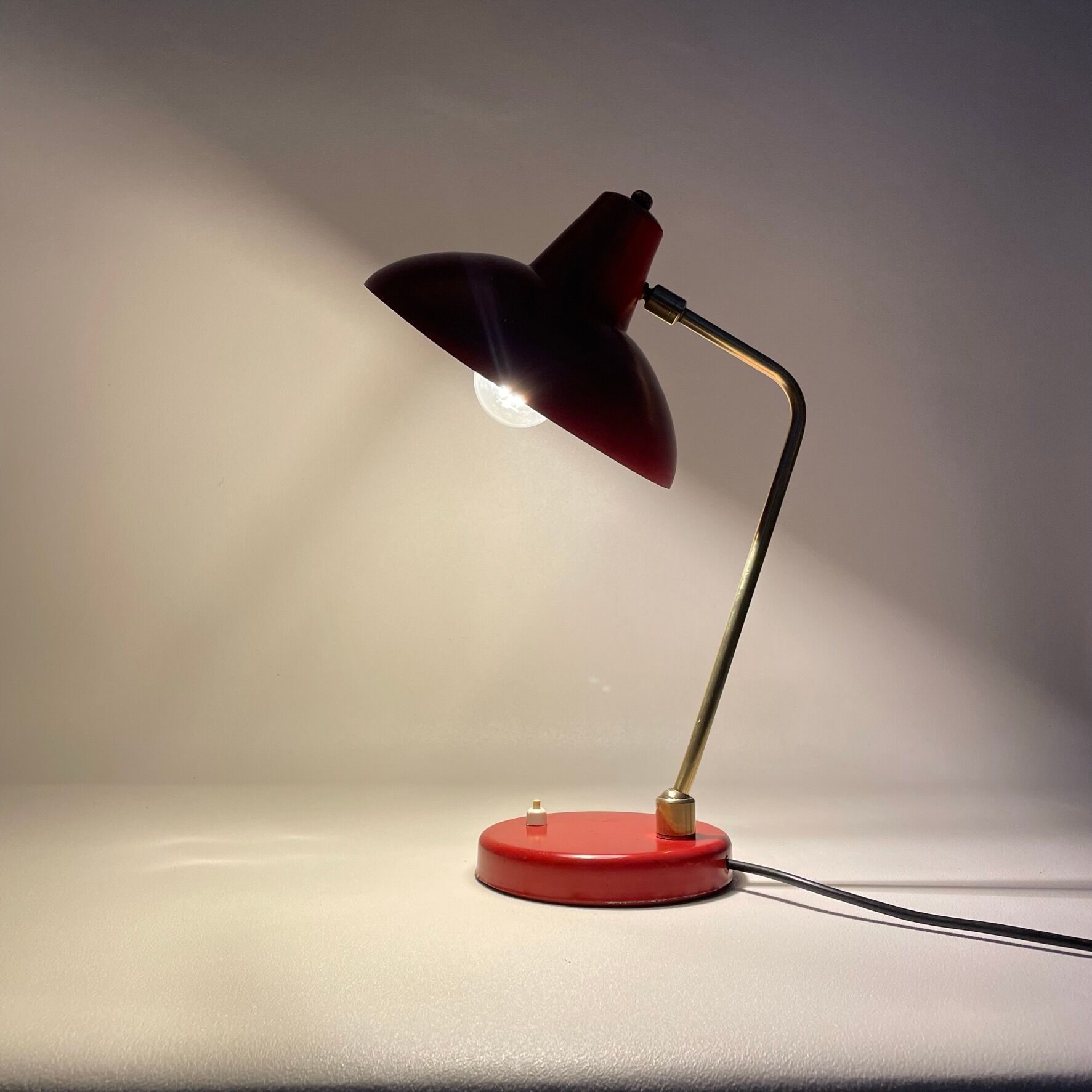 Bedside lamp red-orange saucer, mid-century