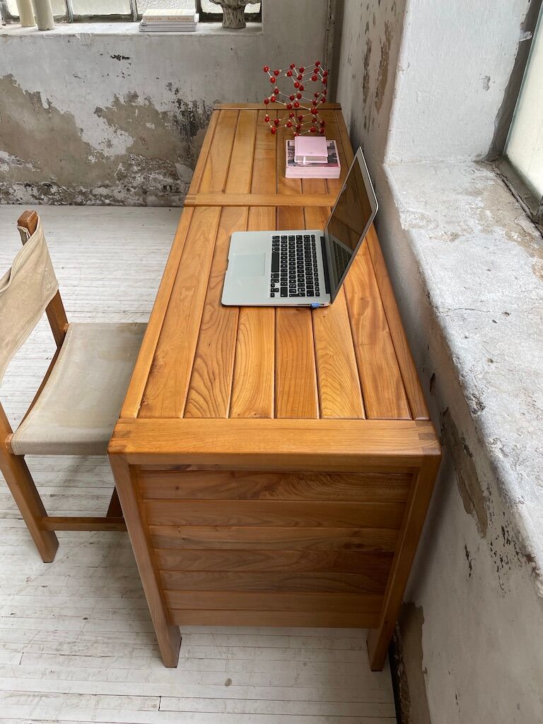 Regain dresser office row