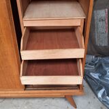 Armoire vintage
