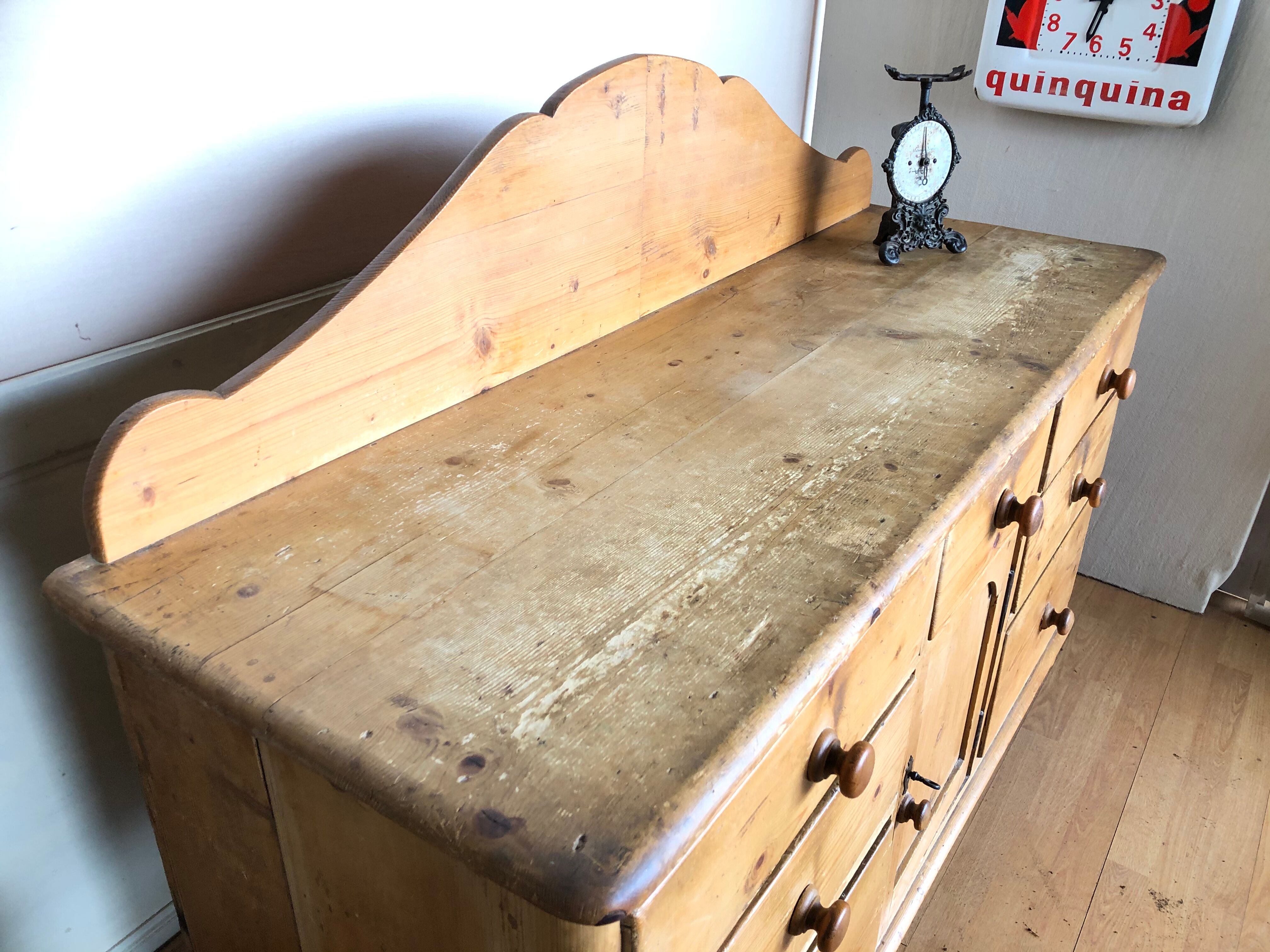 Pine kitchen buffet 1900