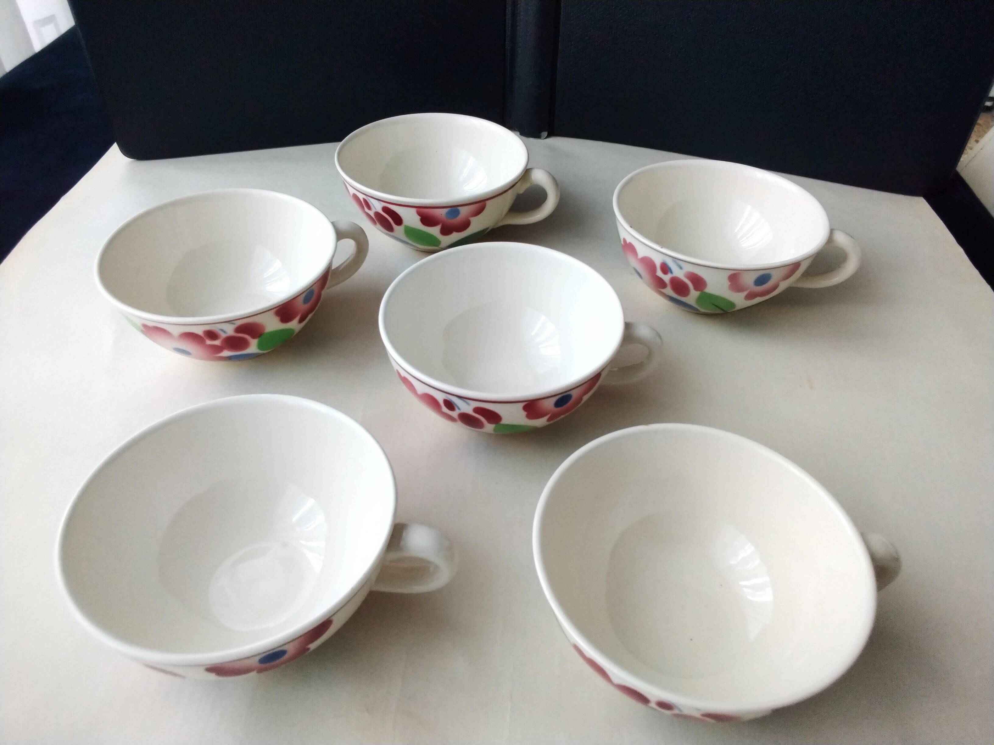 6 Villeroy Boch Mettlach earthenware teacups