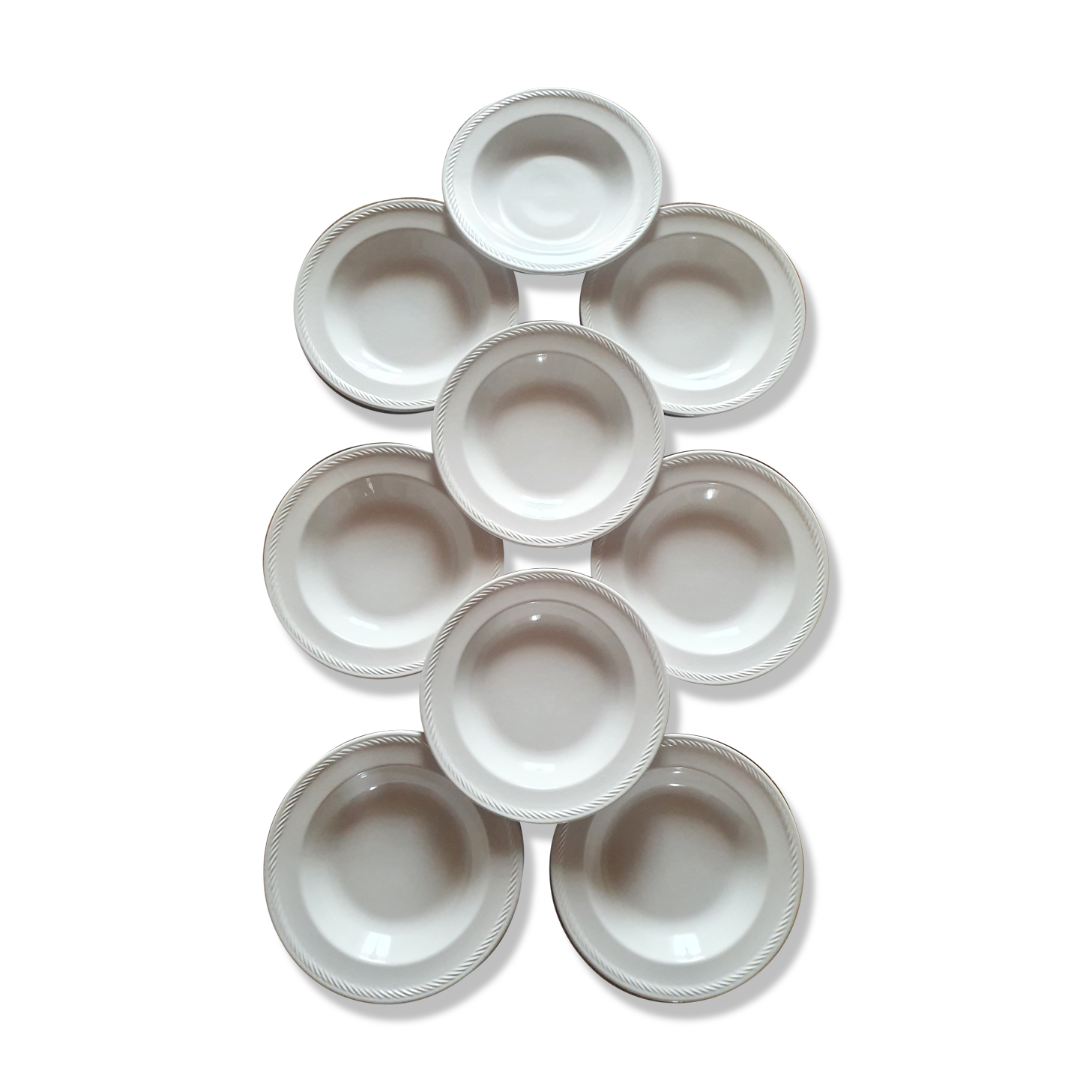 10 plates in Haute-Provence earthenware