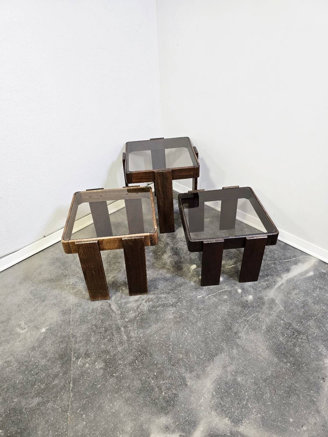 Tables gigognes Gianfranco Frattini années 70