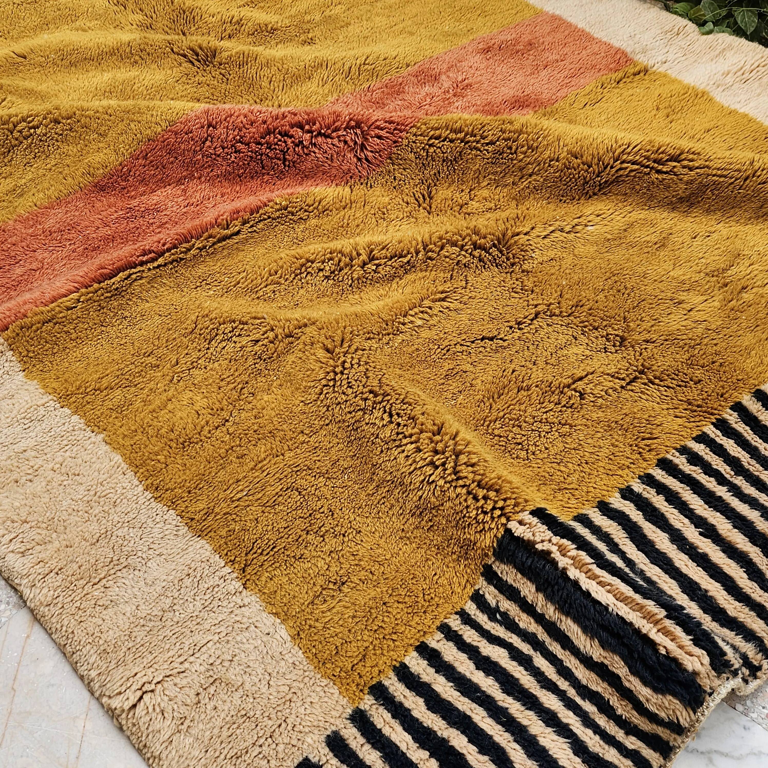 Traditional handmade carpet 250cm x 150cm Moroccan