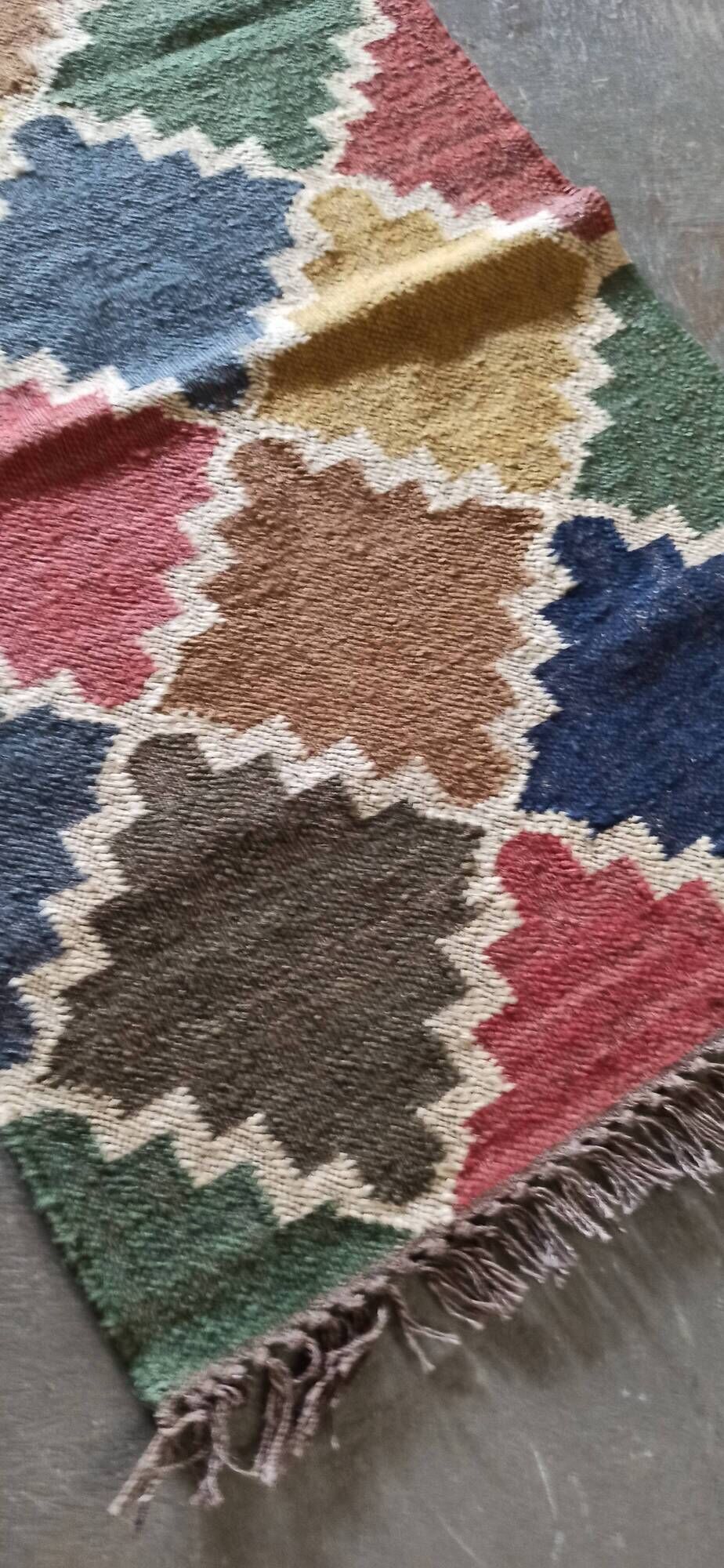 Kilim carpet in burlap and cotton. 60cm x 190cm
