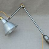 Vintage lamp applying Mazda small model workshop wall
