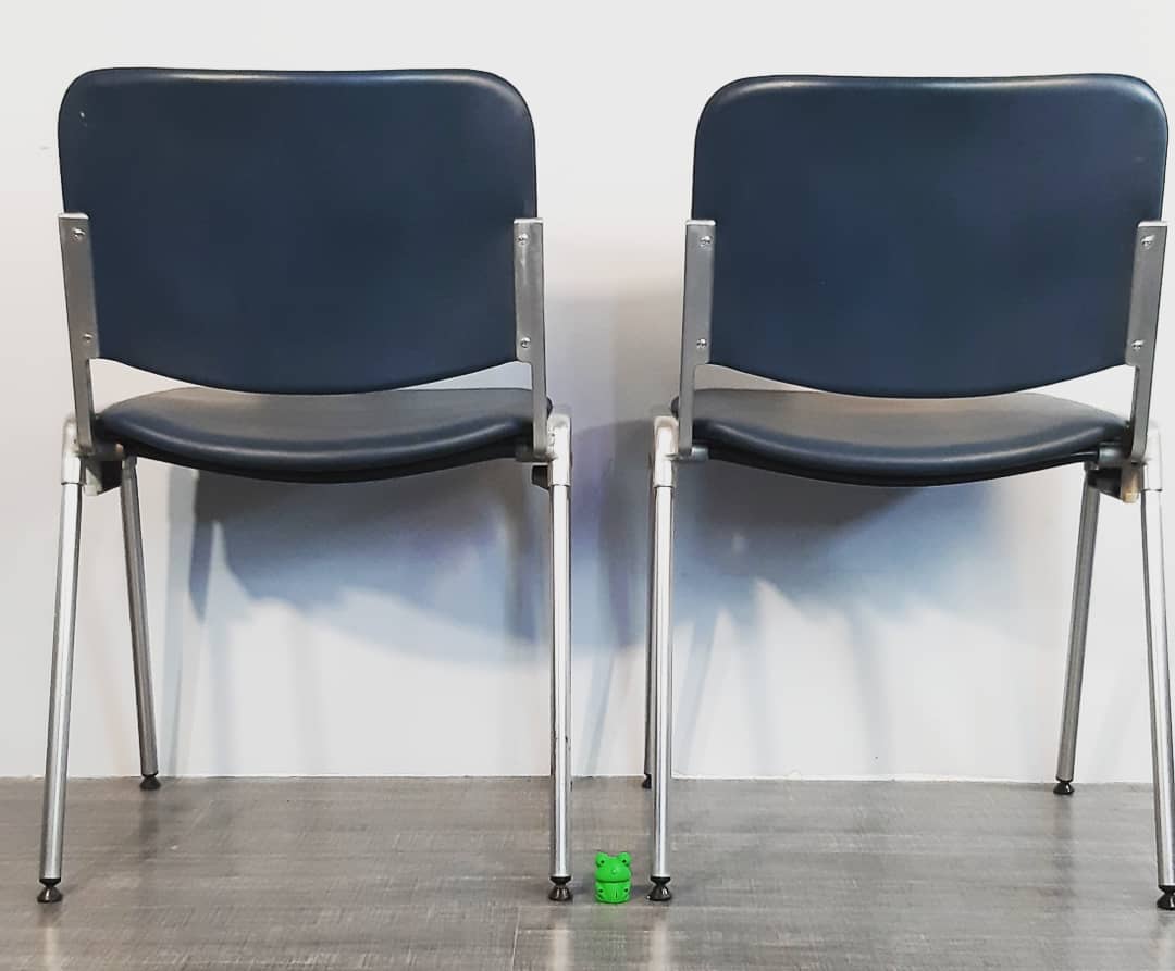 Set 5 chairs stackable Mauser in aluminium and leather, vintage 1960