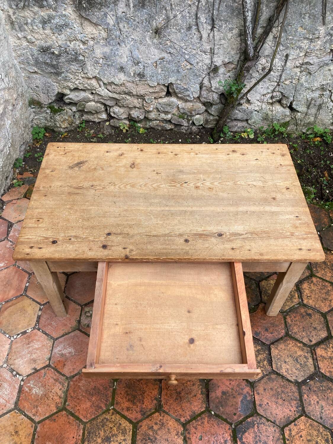 Vintage farmhouse coffee table