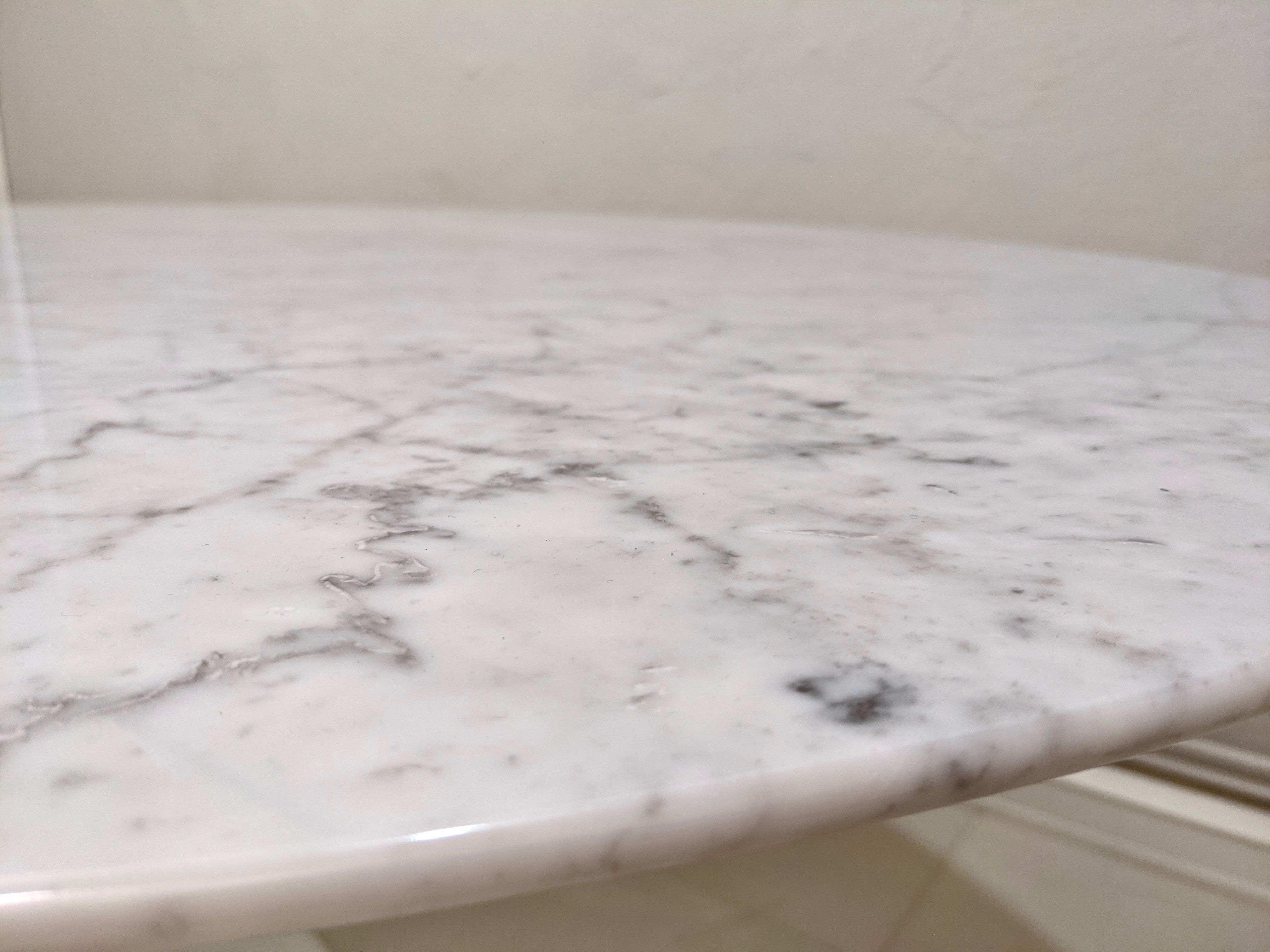 Eero Saarinen's square marble dining table for Knoll Inc. / Knoll International