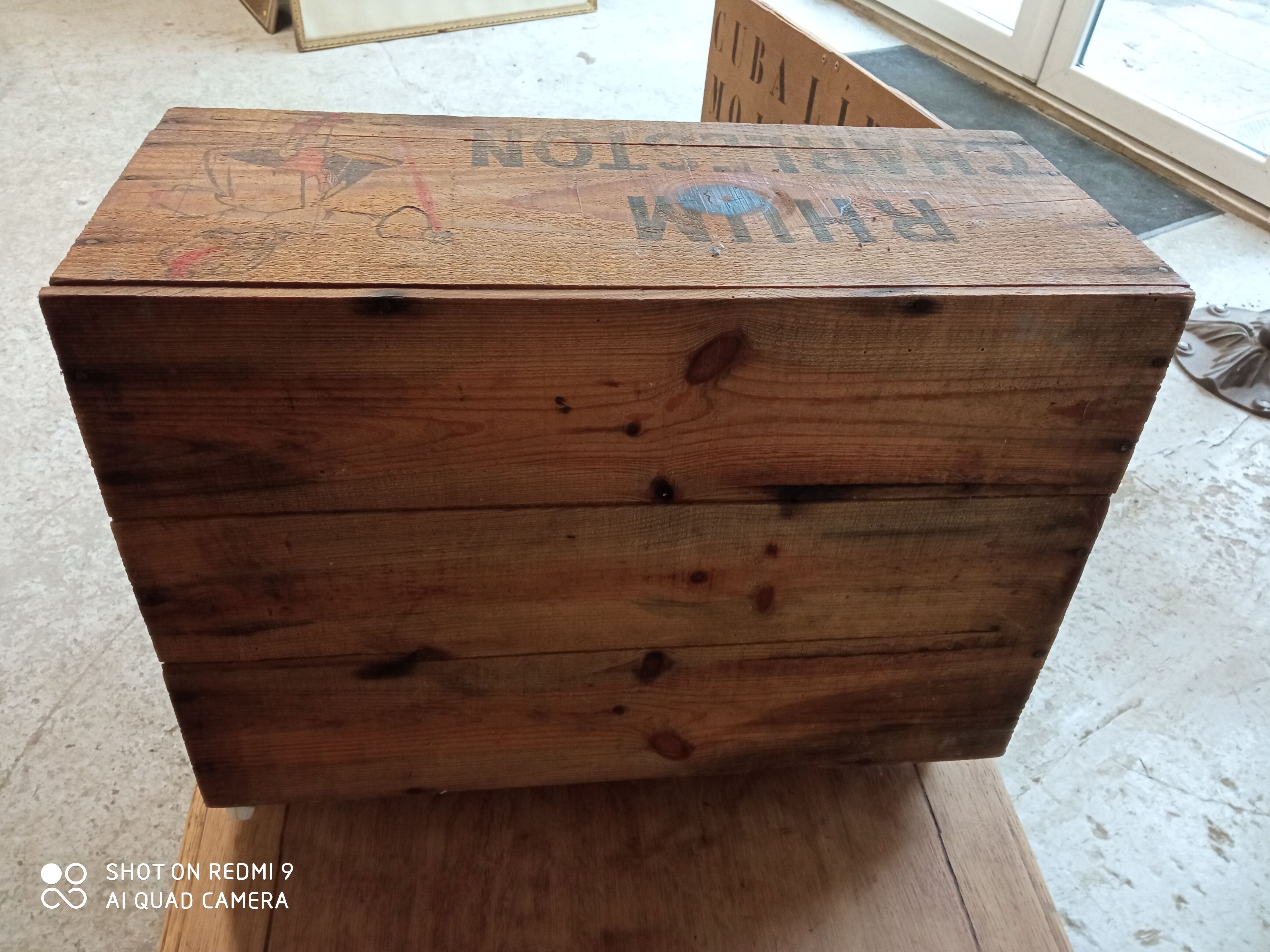 Extra furniture, Rum Charleston