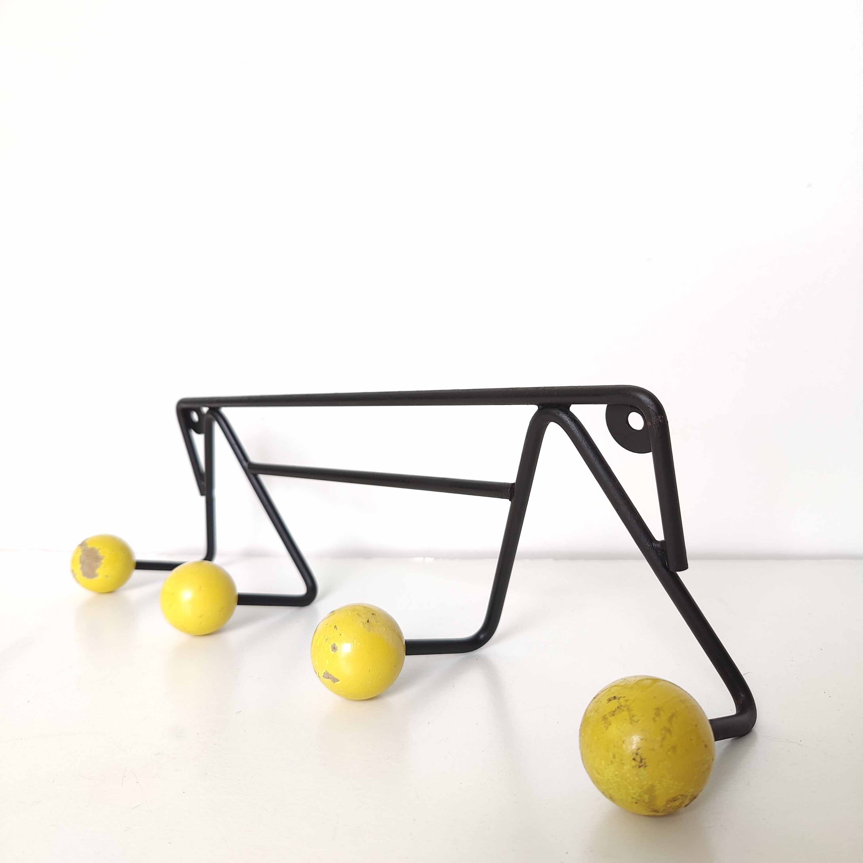 Zig-Zag wall coat rack hooks yellow wood balls